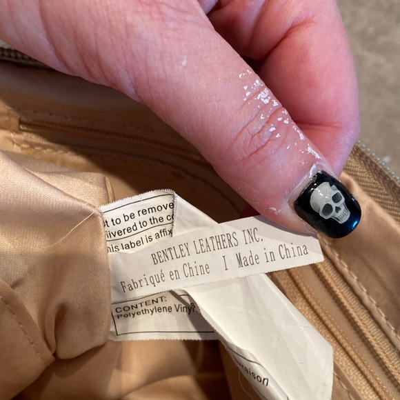 Bentley Leathers, nude/cream colour purse - Picture 9 of 12